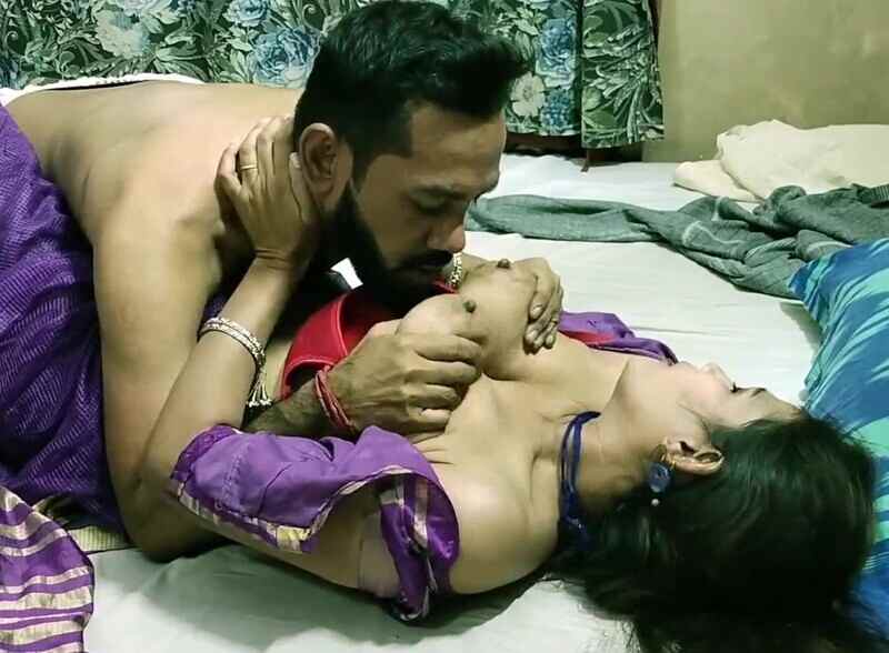 Horny neighbour bhabhi seduced and fucked by young guy