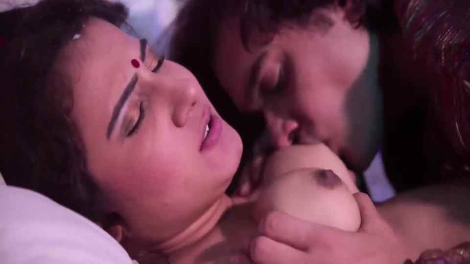 Sizzling and inviting nude sex